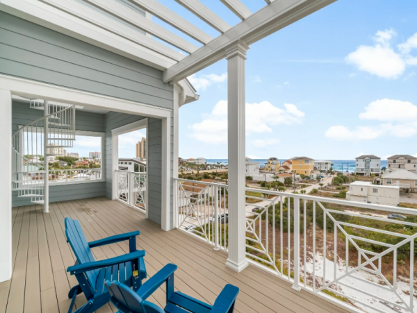 Luxurious Beach Home 6-Bedroom - Your Tropical Escape Awaits